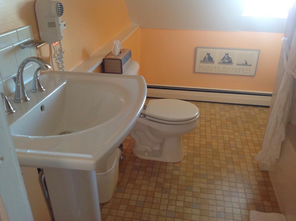 The Bradford Carver Guest House Provincetown Pokoj fotografie